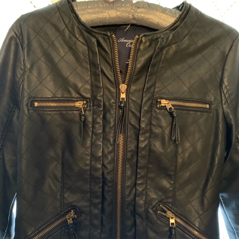 Ladies Jacket. - Picture 2 of 5